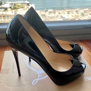 Christian Louboutin New Very Prive Black Patent Heels 39.5